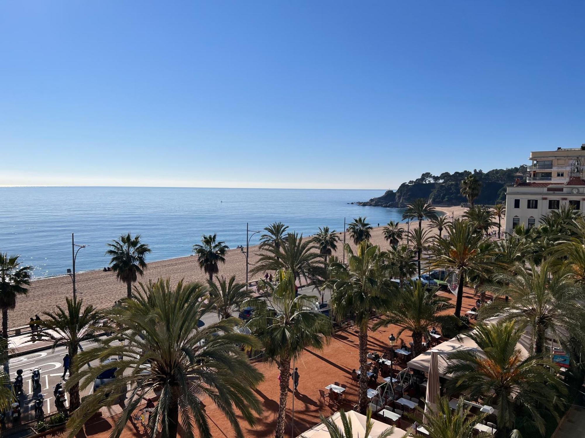 Mediterranean Apartment In Lloret De Mar Next To The Sea Екстериор снимка