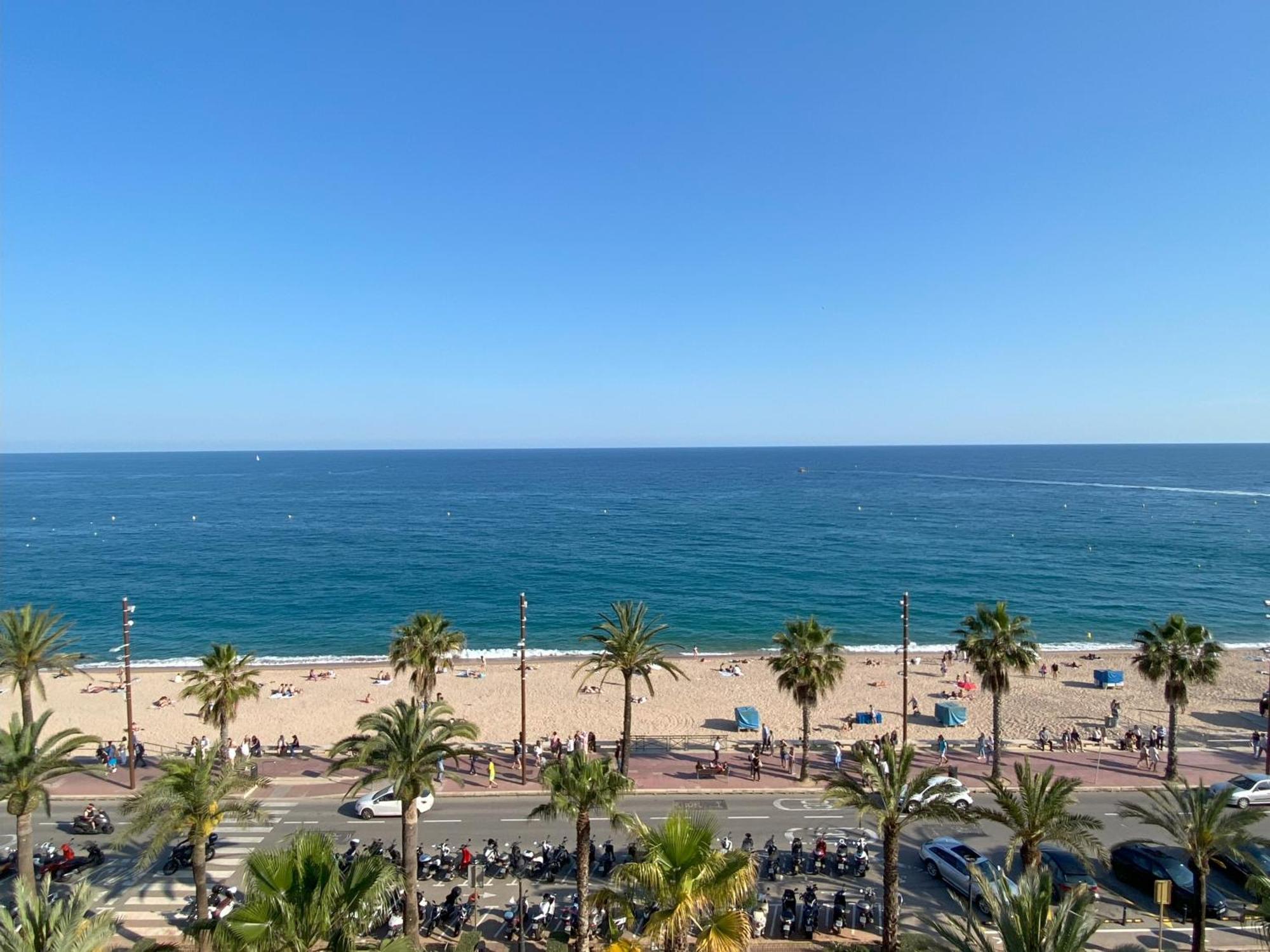 Mediterranean Apartment In Lloret De Mar Next To The Sea Екстериор снимка