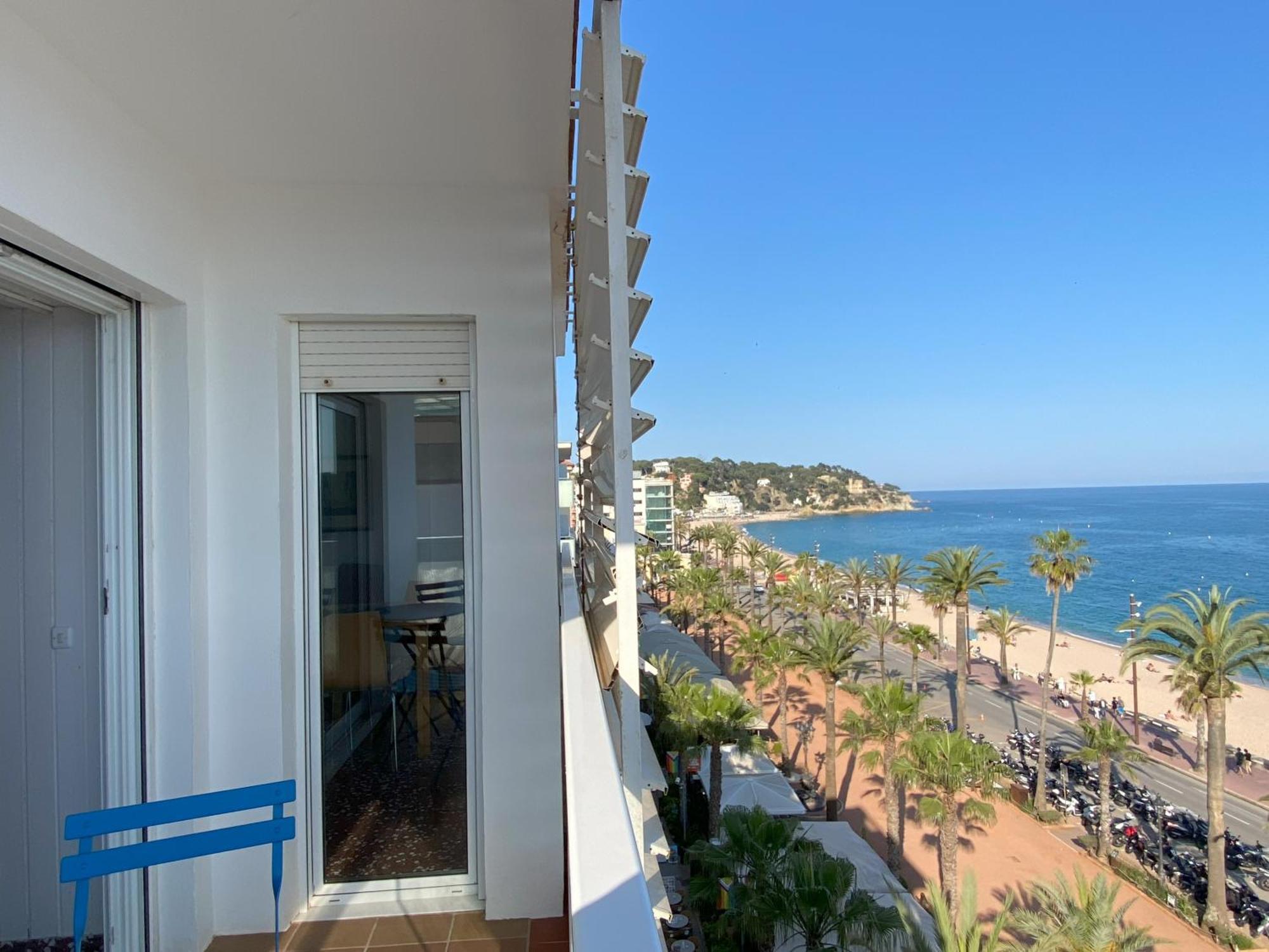 Mediterranean Apartment In Lloret De Mar Next To The Sea Екстериор снимка